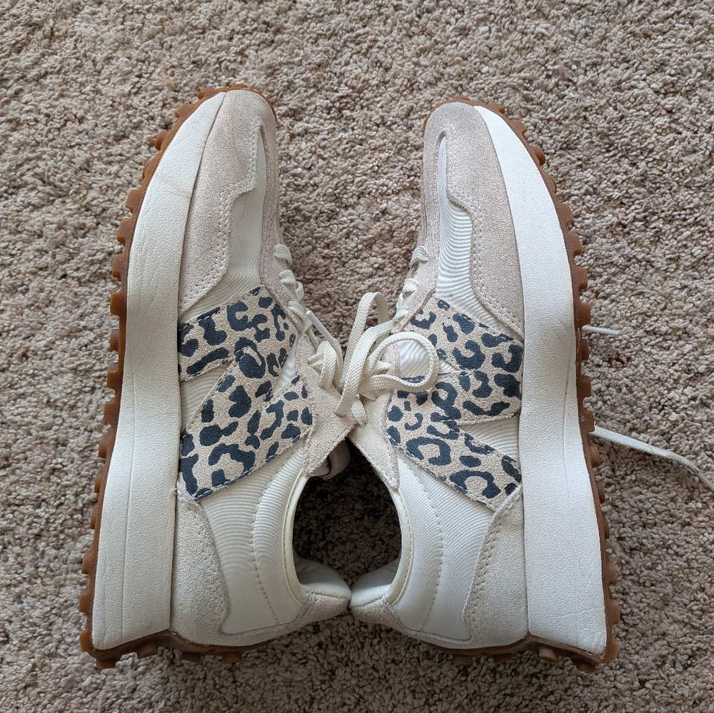 New Balance Women's Leopard Print Sneakers 6.5